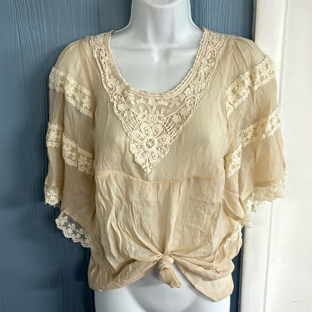 Love Culture size Medium boho cream